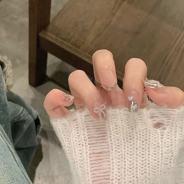 轻迎 奶呼呼爱心蝴蝶结魔镜猫眼  穿戴甲 短款裸色晕染