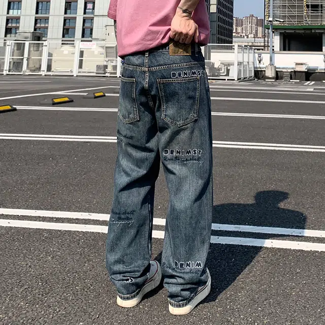 帝狼牛 做旧舒适磨白宽松刺绣字母复古水洗休闲牛仔裤 男女同款