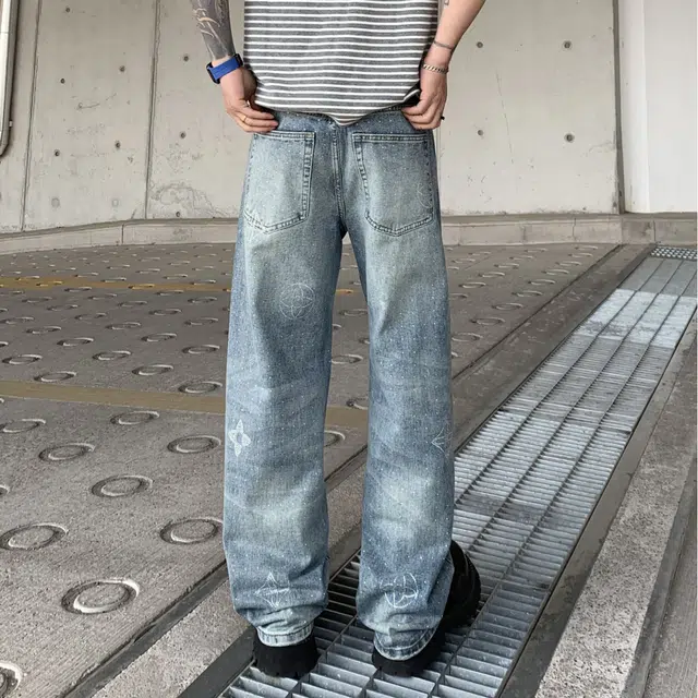 帝狼牛 美式高街风高级感满天星烫钻印花宽松直筒长裤水洗牛仔裤 男女同款