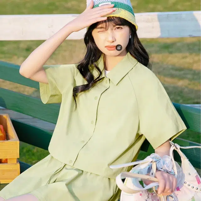 棉基因 轻氧焕彩系列 户外运动学院风视觉拉高比例凉感轻薄舒适透气短袖衬衫 女款