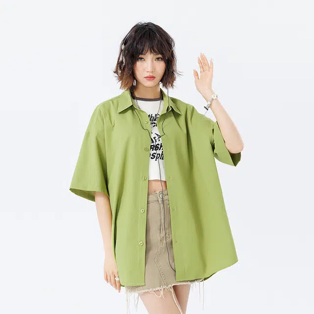 新世家族 青少年簿款美式夏季潮牌翻领百搭休闲短袖衬衫 女款