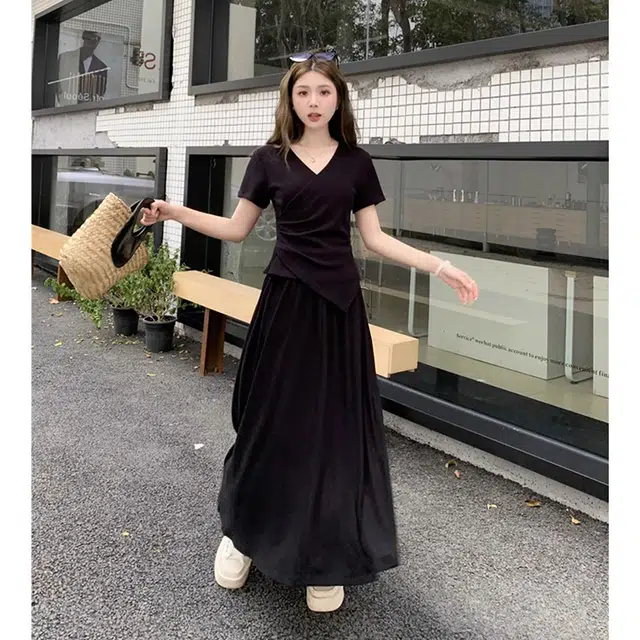 新世家族 纯色优雅时尚百搭舒适短袖上衣修身显瘦休闲气质半身裙裙装套装 女款