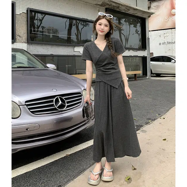 新世家族 纯色优雅时尚百搭舒适短袖上衣修身显瘦休闲气质半身裙裙装套装 女款