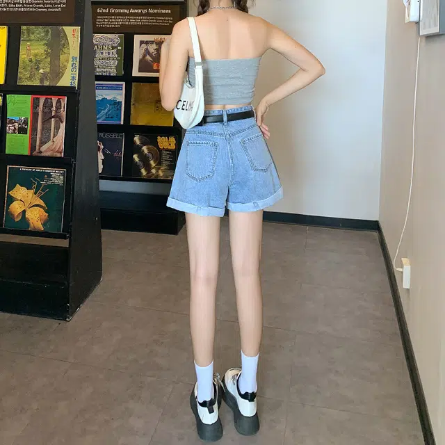 新世家族 高腰卷边宽松阔腿简约时尚百搭牛仔短裤 女款
