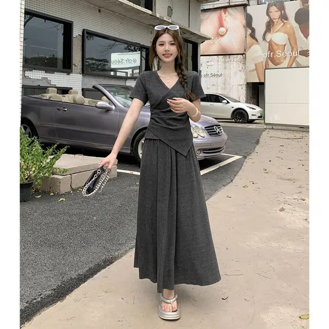新世家族 纯色优雅时尚百搭舒适短袖上衣修身显瘦休闲气质半身裙裙装套装 女款