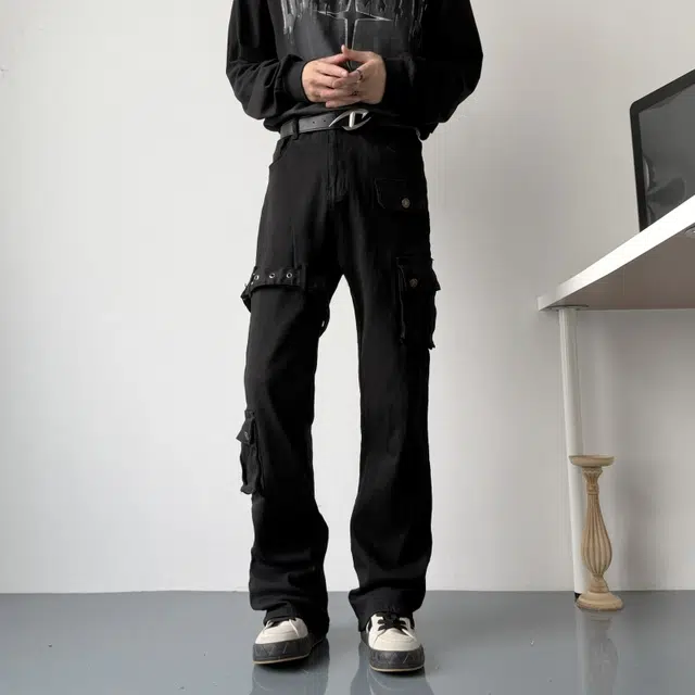 DIBINSAI STUDIO cargo