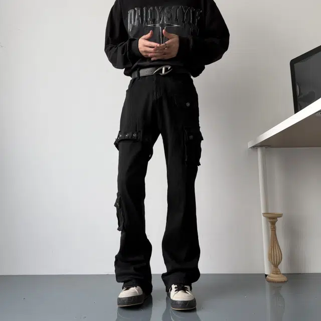 DIBINSAI STUDIO cargo