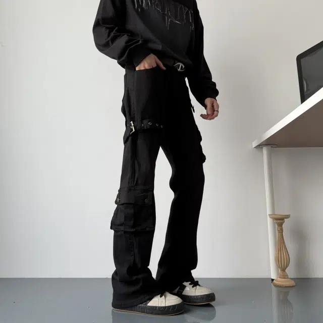 DIBINSAI STUDIO cargo