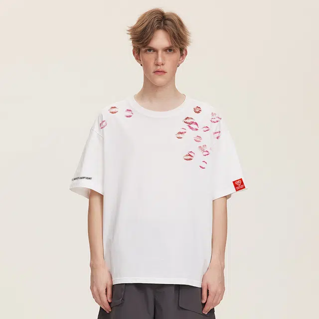 DIBINSAI STUDIO x CHARLES JANG'S HAPPY HEART T