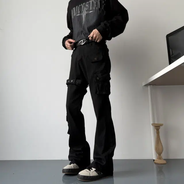 DIBINSAI STUDIO cargo