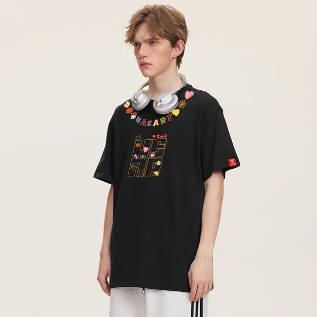 DIBINSAI STUDIO x CHARLES JANG'S HAPPY HEART T