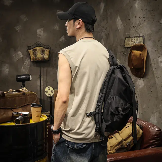 路杰邦 潮牌运动健身夏季薄款舒适透气时尚宽松圆领套头男装坎无袖背心 男款