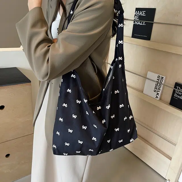 雅鹿 韩系百搭复古风 尼龙 单肩包 女款 多色