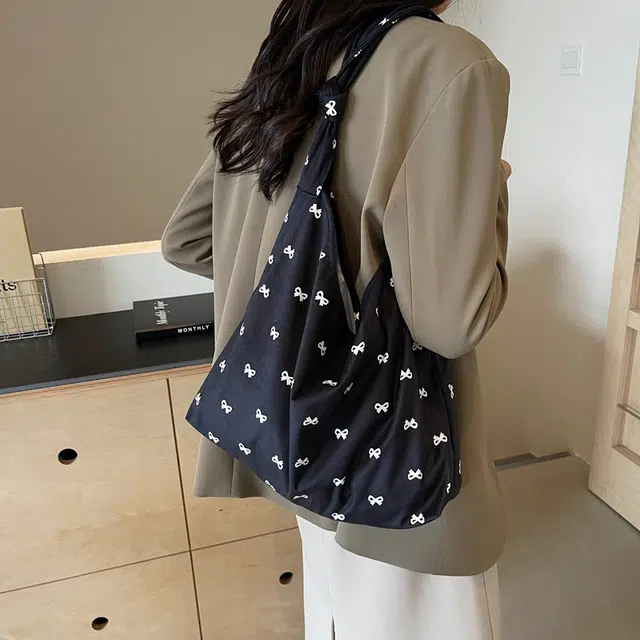 雅鹿 韩系百搭复古风 尼龙 单肩包 女款 多色