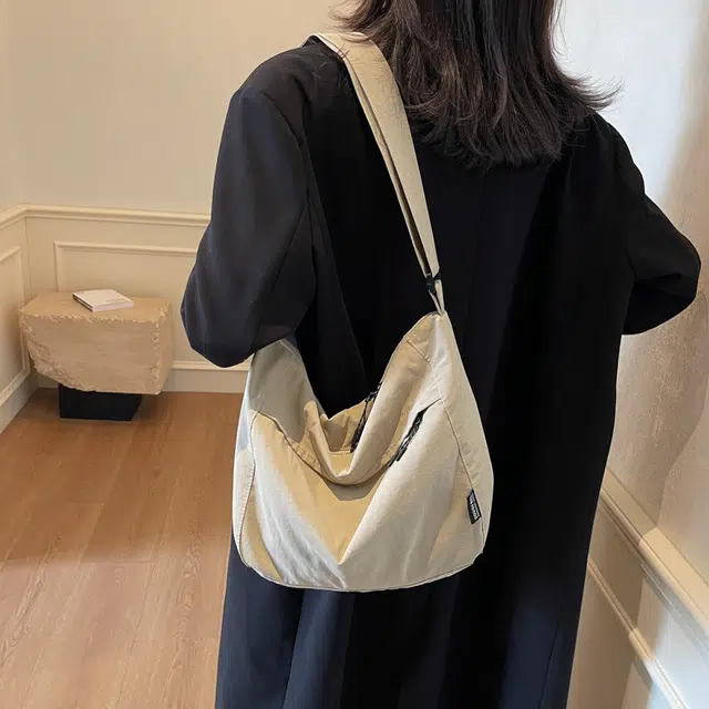 雅鹿 日系休闲小众设计通勤 尼龙 托特包单肩斜挎包 男女同款情侣款 多色