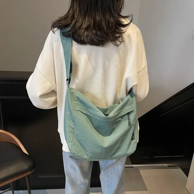 雅鹿 日系休闲小众设计通勤 尼龙 托特包单肩斜挎包 男女同款情侣款 多色