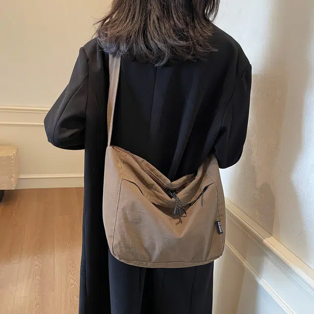 雅鹿 日系休闲小众设计通勤 尼龙 托特包单肩斜挎包 男女同款情侣款 多色