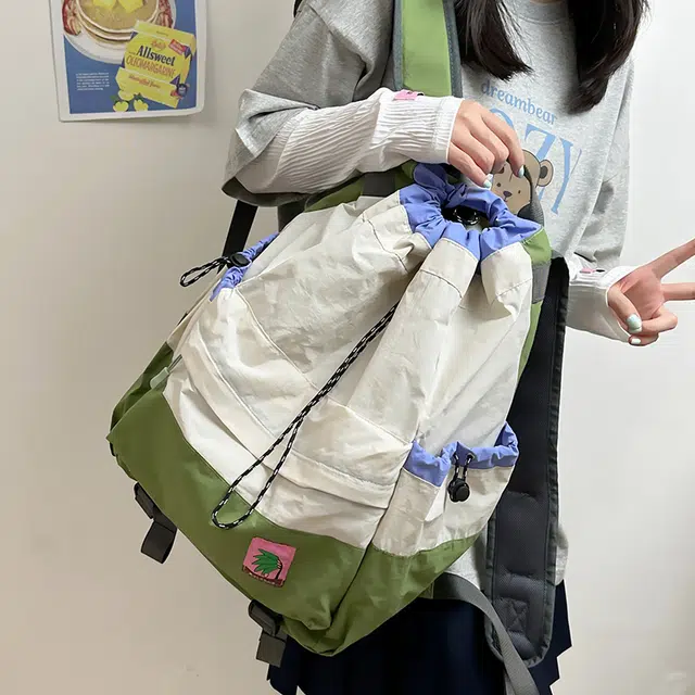 雅鹿 韩版轻便抽绳束口运动徒步登山包耐磨防水书包 尼龙 双肩包背包 男女同款情侣款 白色/绿色