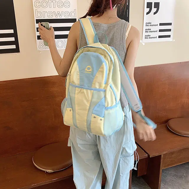雅鹿 森系撞色小众设计刺绣学院风旅游轻便百搭 尼龙 背包双肩包 男女同款情侣款 多色