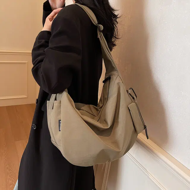雅鹿 简约大学生轻便日系纯色 尼龙 单肩包斜挎包 女款 多色