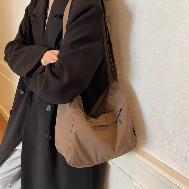 雅鹿 日系休闲小众设计通勤 尼龙 托特包单肩斜挎包 男女同款情侣款 多色