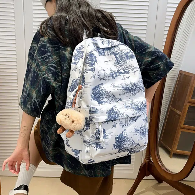 雅鹿 文艺国风简约百搭印花涂鸦潮流精致出游休闲 尼龙 双肩包 常规 男女同款情侣款 白色/黑色/蓝色