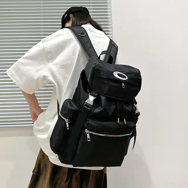 雅鹿 韩版时尚潮流简约百搭轻便 尼龙 双肩包 男女同款情侣款 黑色