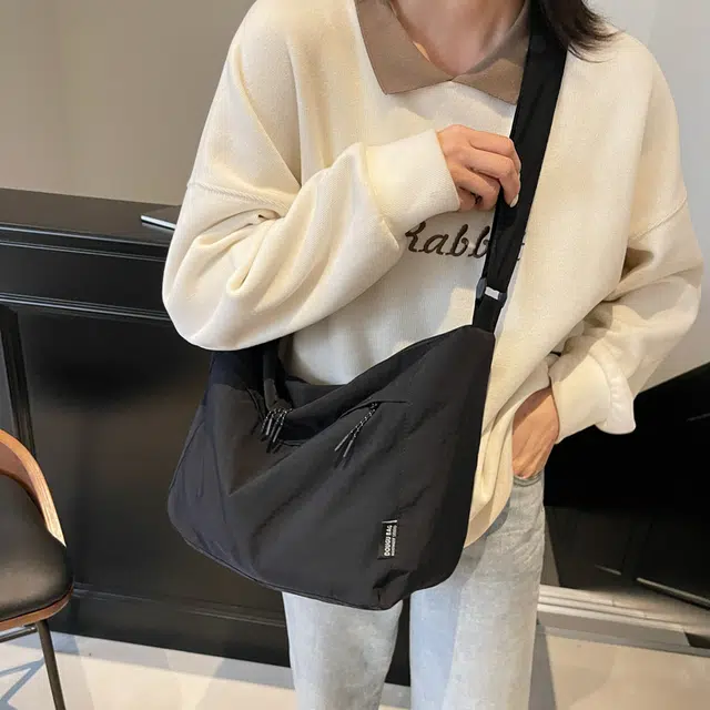雅鹿 日系休闲小众设计通勤 尼龙 托特包单肩斜挎包 男女同款情侣款 多色