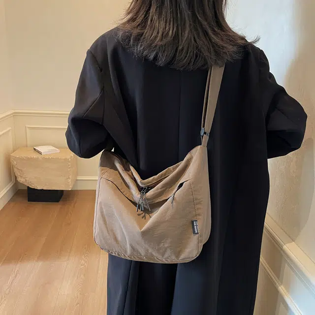 雅鹿 日系休闲小众设计通勤 尼龙 托特包单肩斜挎包 男女同款情侣款 多色