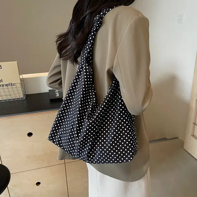 雅鹿 韩系百搭复古风 尼龙 单肩包 女款 多色