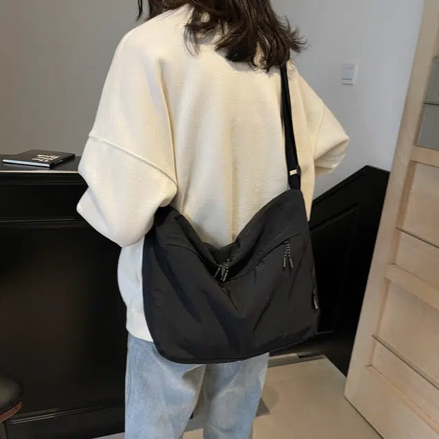 雅鹿 日系休闲小众设计通勤 尼龙 托特包单肩斜挎包 男女同款情侣款 多色