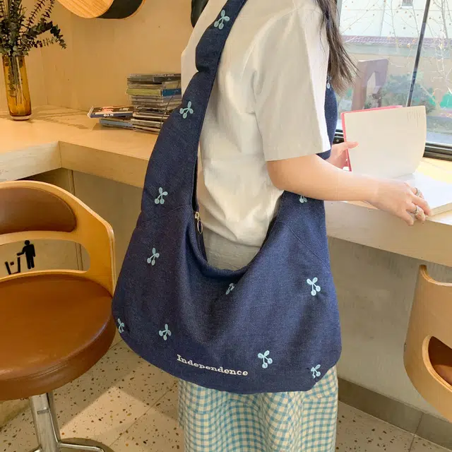 雅鹿 欧美休闲慵懒风百搭个性大容量通勤托特包 尼龙 腋下包单肩包 女款 深蓝色/绿色/黑色