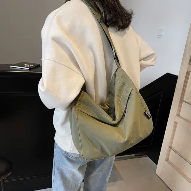 雅鹿 日系休闲小众设计通勤 尼龙 托特包单肩斜挎包 男女同款情侣款 多色