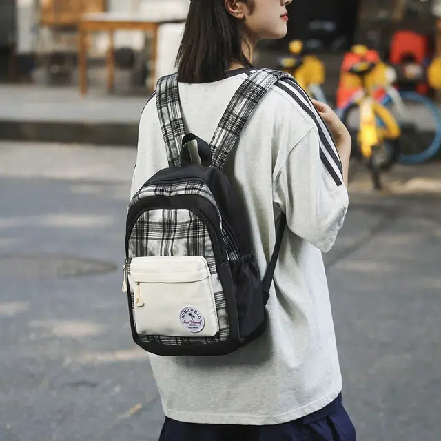 雅鹿 格子拼色风高颜值森系复古百搭学院风 尼龙 双肩包 男女同款情侣款 黑白色/棕桔色/紫粉色