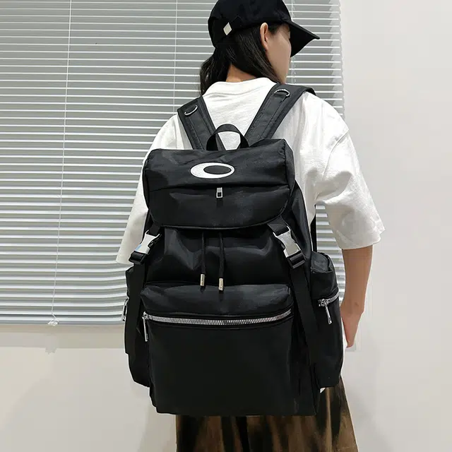 雅鹿 韩版时尚潮流简约百搭轻便 尼龙 双肩包 男女同款情侣款 黑色