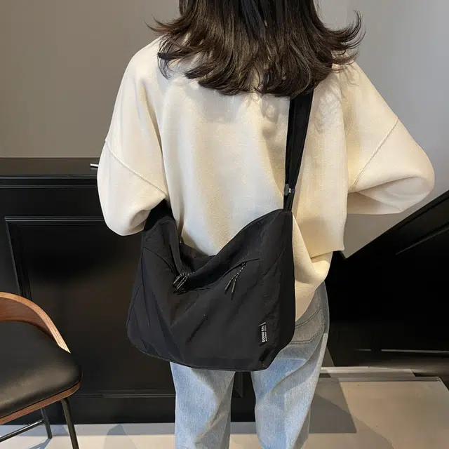 雅鹿 日系休闲小众设计通勤 尼龙 托特包单肩斜挎包 男女同款情侣款 多色