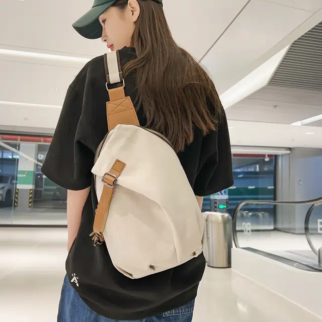雅鹿 欧美复古潮流时尚简约百搭休闲 尼龙 胸包 常规 男女同款情侣款 多色