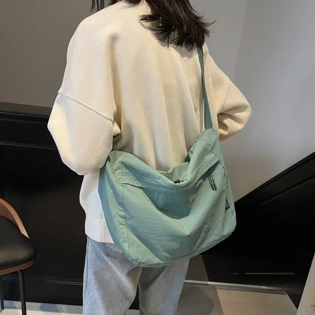 雅鹿 日系休闲小众设计通勤 尼龙 托特包单肩斜挎包 男女同款情侣款 多色