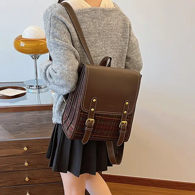 雅鹿 小众设计高级感复古格子 尼龙 双肩包 女款 红色/绿色