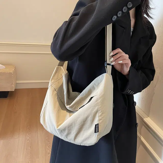 雅鹿 日系休闲小众设计通勤 尼龙 托特包单肩斜挎包 男女同款情侣款 多色