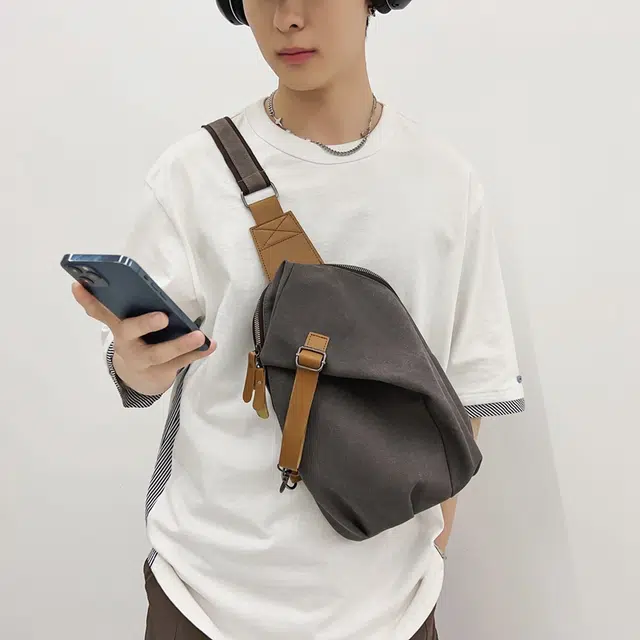 雅鹿 欧美复古潮流时尚简约百搭休闲 尼龙 胸包 常规 男女同款情侣款 多色