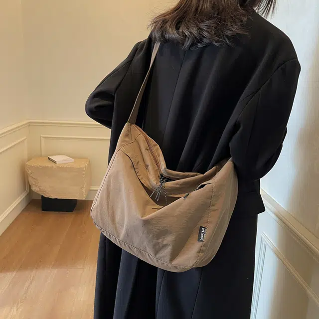 雅鹿 日系休闲小众设计通勤 尼龙 托特包单肩斜挎包 男女同款情侣款 多色