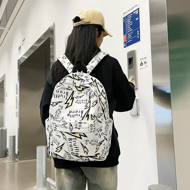 雅鹿 美式个性涂鸦日系风闪电图案字母款印花时尚百搭轻便 尼龙 双肩包 男女同款情侣款 白色/灰色/黑色