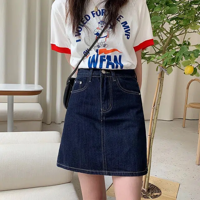 黛尔佳人 高腰薄款显瘦牛仔短裙 女款