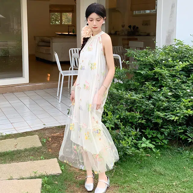 黛尔佳人 网纱刺绣碎花蝴蝶结挂脖夏季法式无袖连衣裙 女款