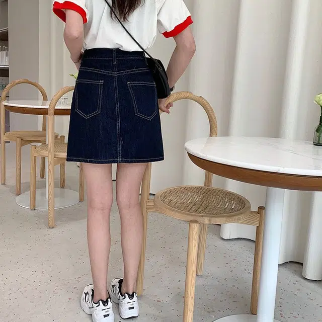 黛尔佳人 高腰薄款显瘦牛仔短裙 女款