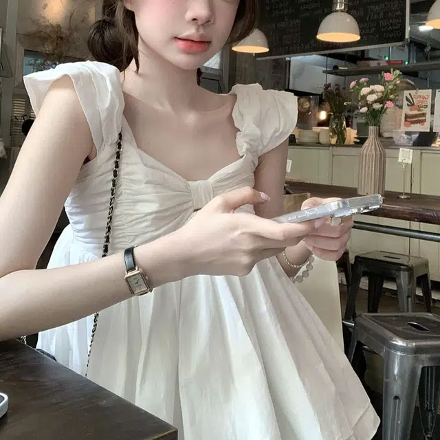 黛尔佳人 甜美清纯风蝴蝶结抹胸一字肩设计感褶皱背心 女款