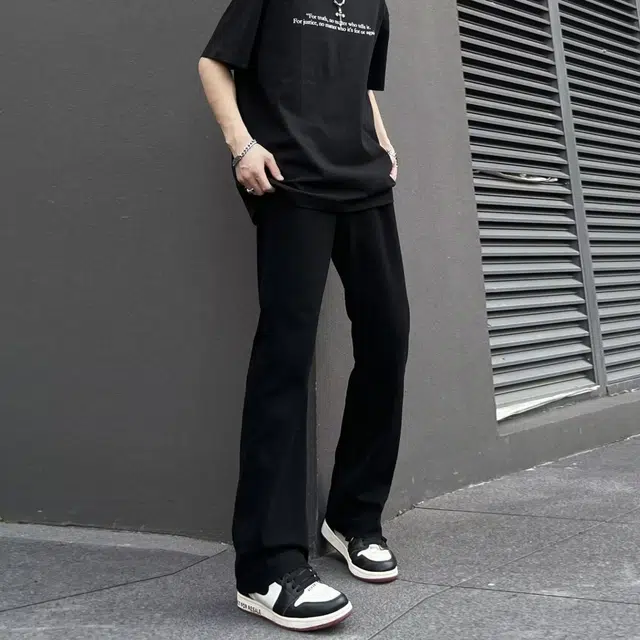 大白鲨 弯刀美式复古高街水洗做旧废土风高级感窄版设计中腰显高显瘦修身白色通勤垂感牛仔裤 男女同款