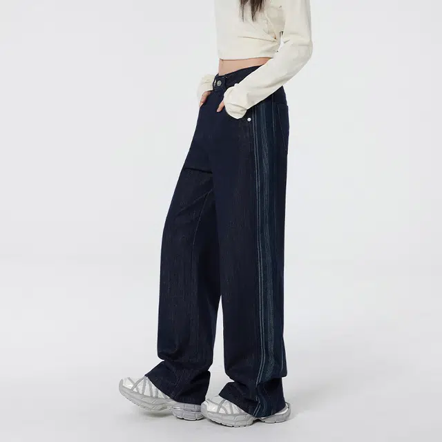 Lee Cooper