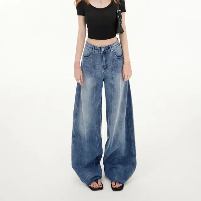 Lee Cooper